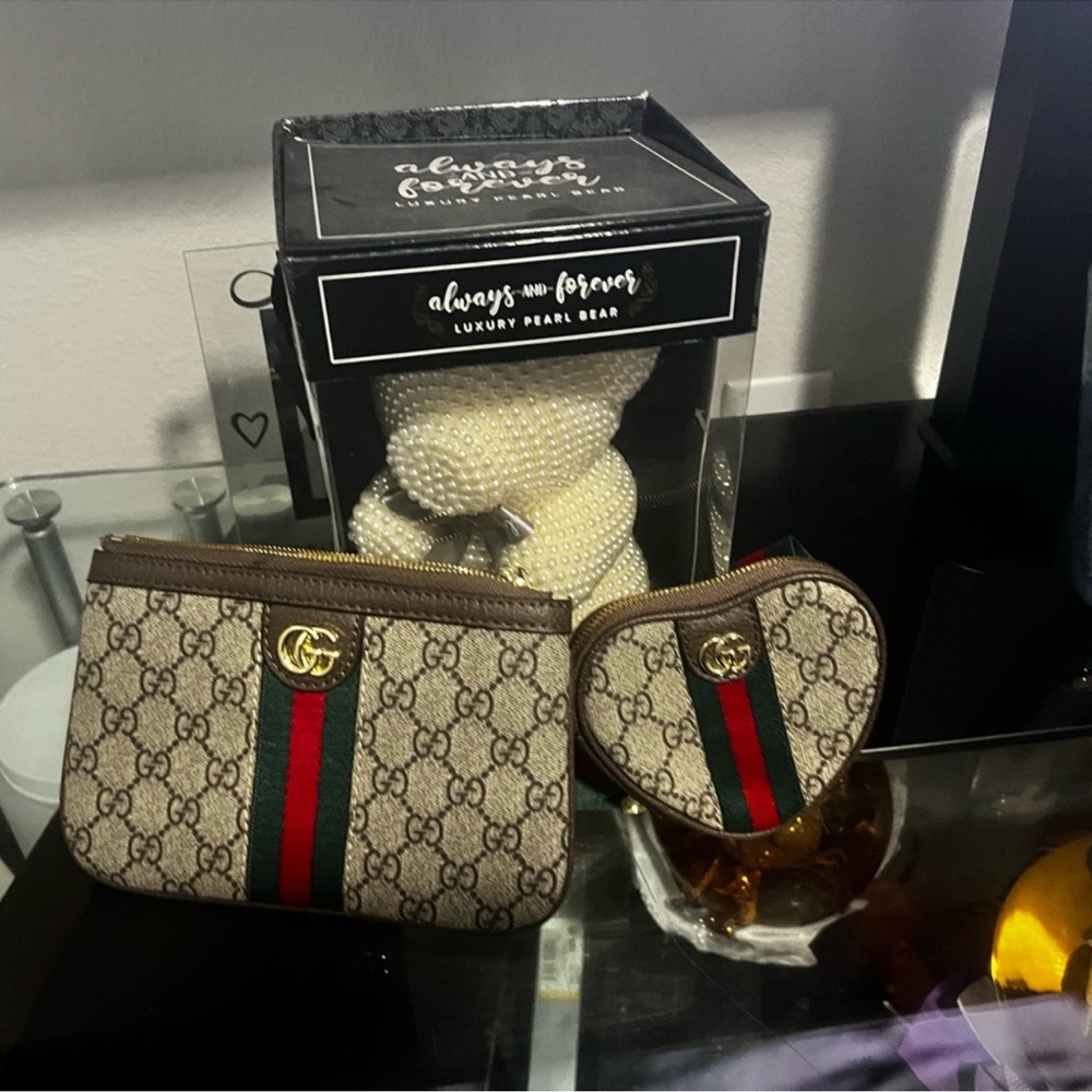 Gucci Beige and Red Stripe Pouch Duo